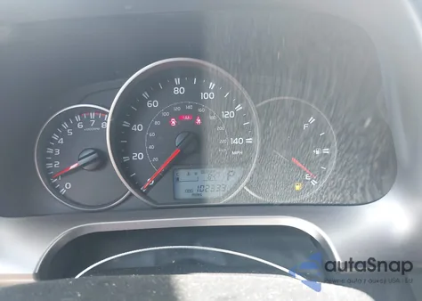 2016 Toyota Rav4 Le z USA, uszkodzony, nr VIN JTMZFREV4GJ070507